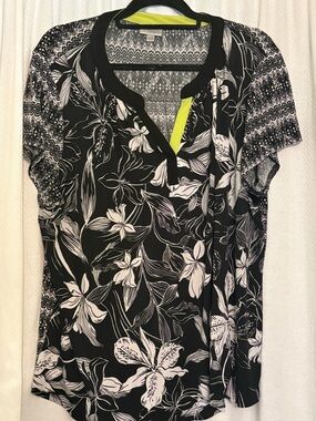 Black & White Avenue Short Sleeve Shirt